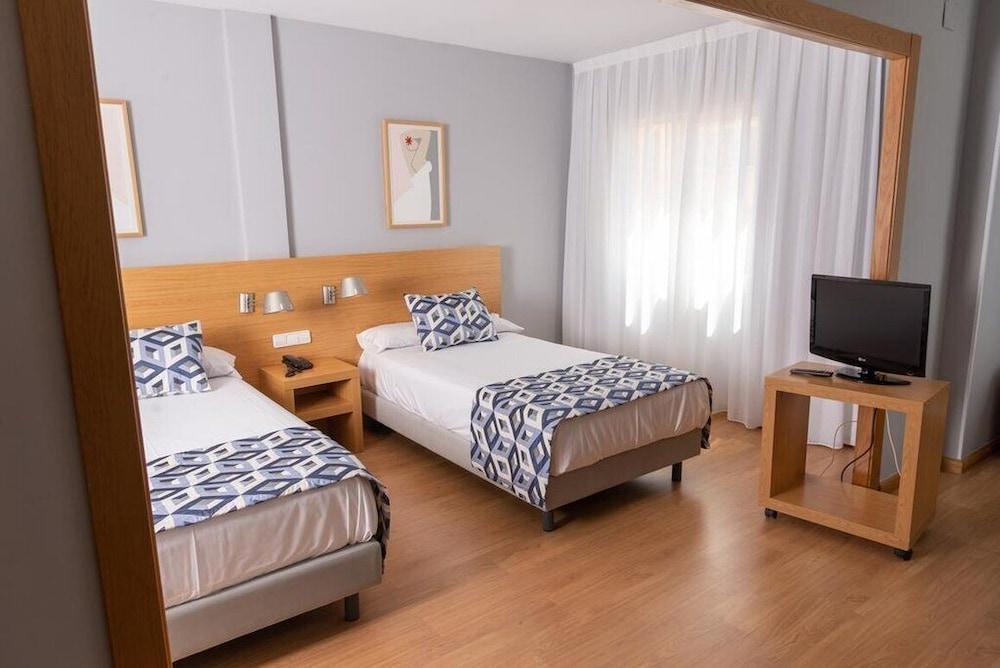 Hotel Beleret Valenza Esterno foto