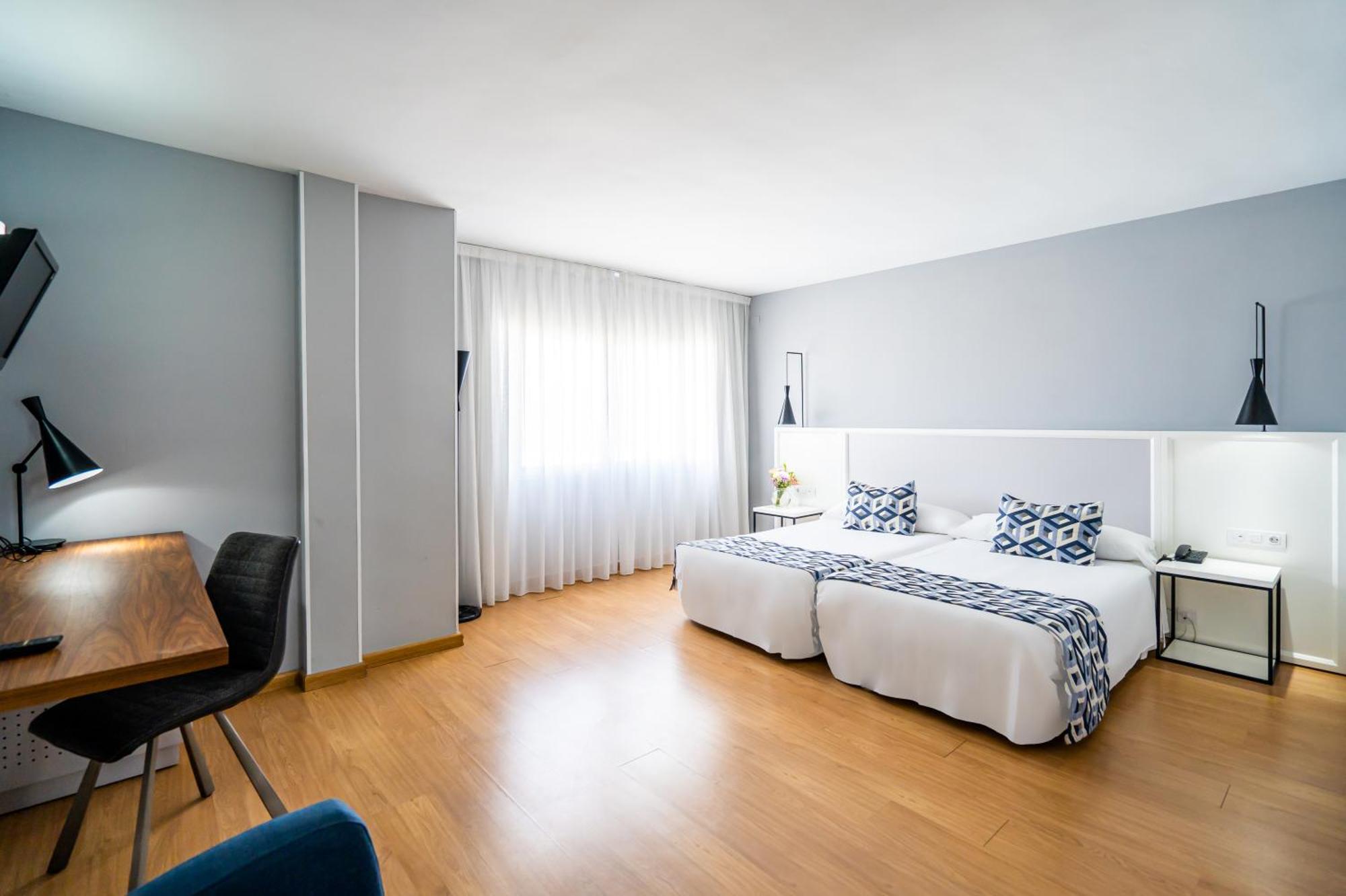 Hotel Beleret Valenza Esterno foto